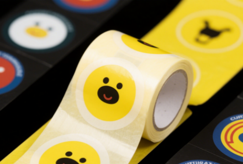 Pakeiskite savo lipniųjų etikečių darbo eigą naudodami pažangią lazerinio valdymo sistemą